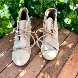 Toms beige wedges size 7.5